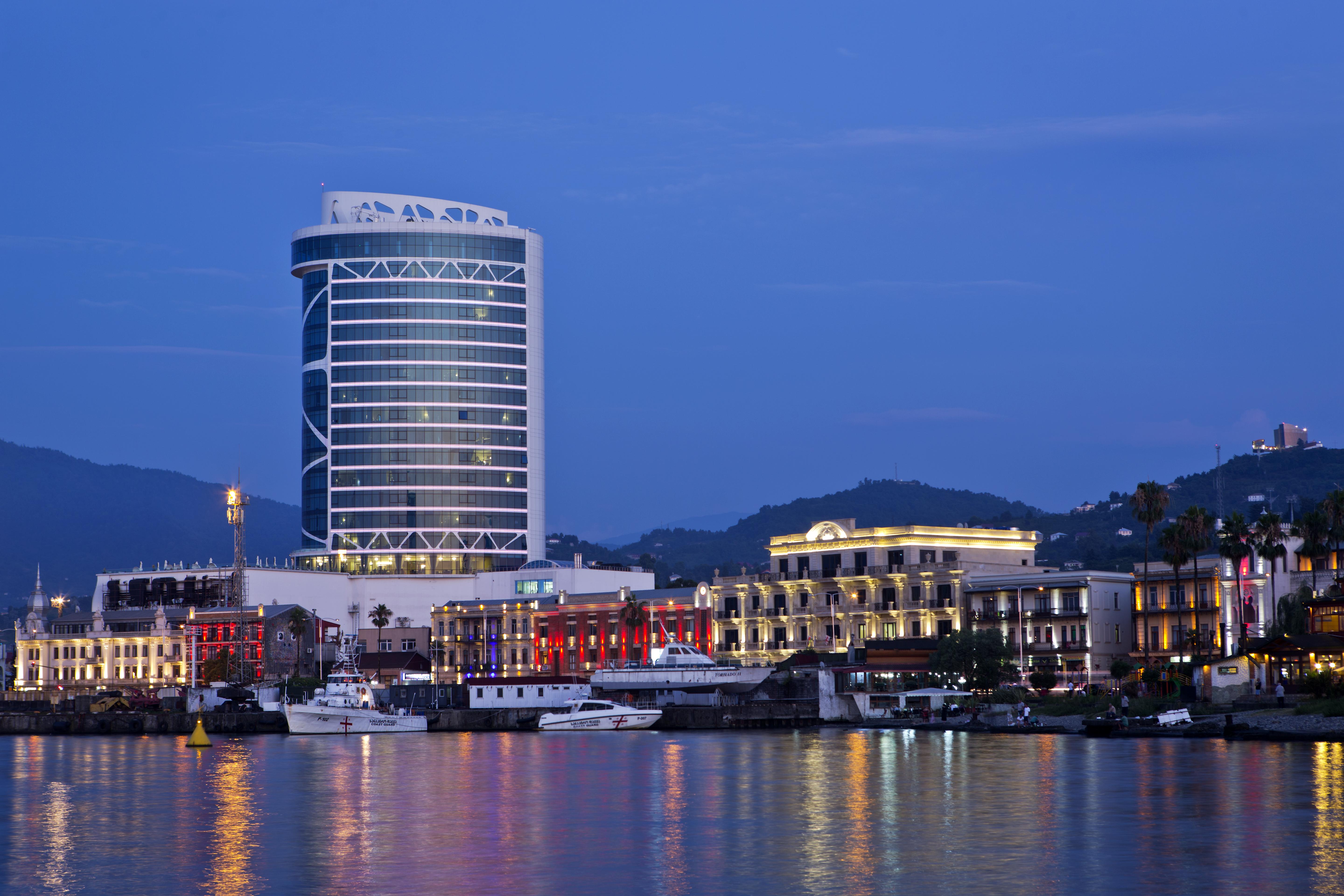 Jrw Welmond Hotel Batumi Exterior photo